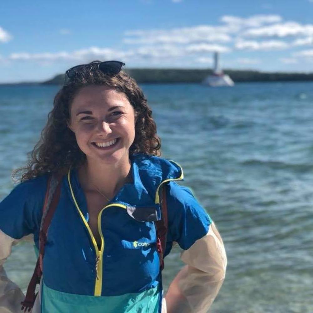 Meet your Posher, Maura